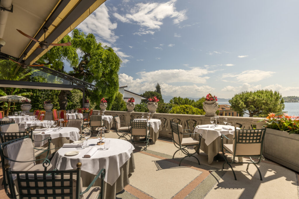 Terrazza panoramica dell'Hotel Laurin con vista sul lago